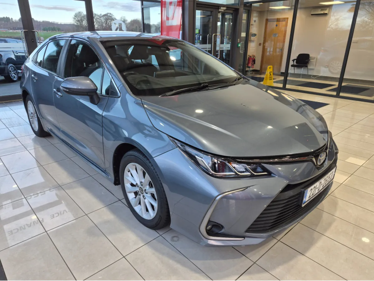 Toyota Corolla LUNA 4DR AUTO HYBRID - Image 2