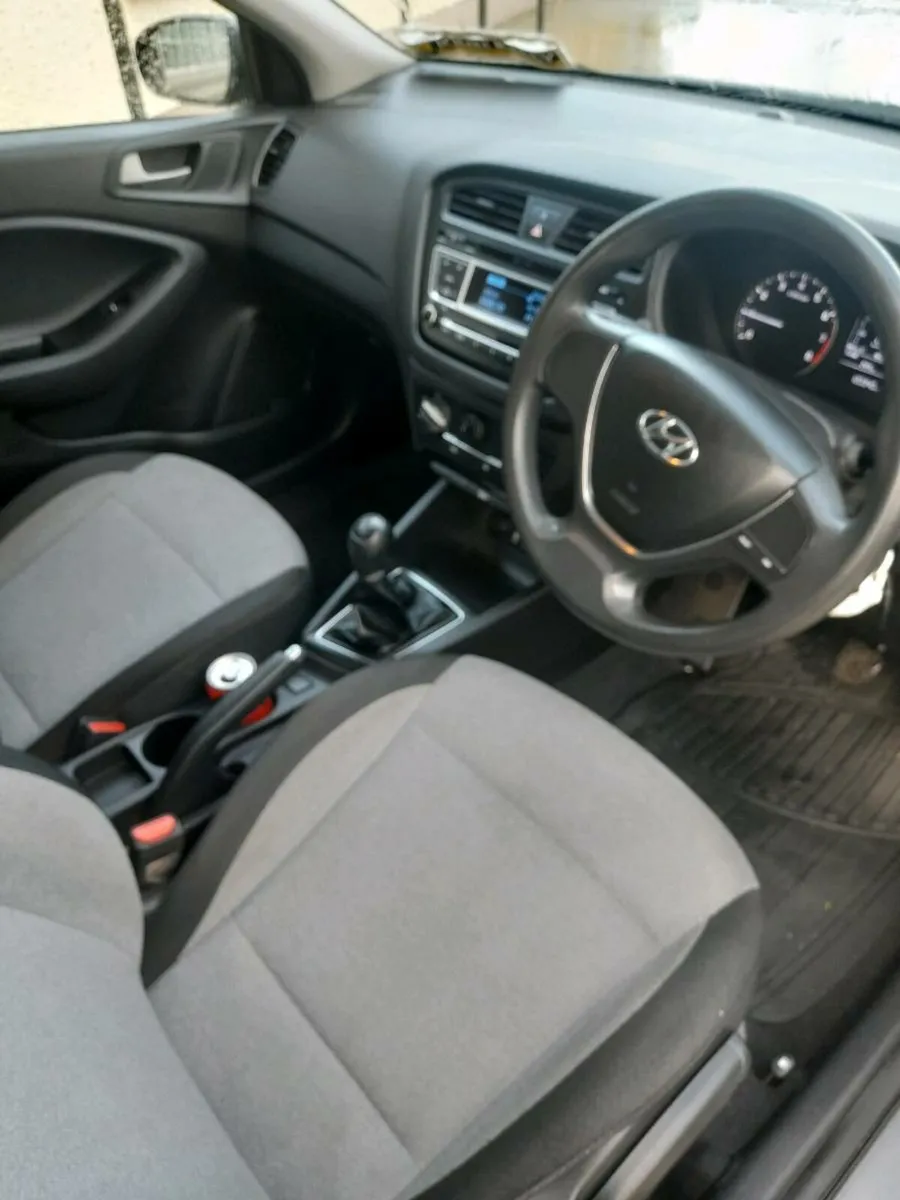 Hyundai i20 12 - Image 3