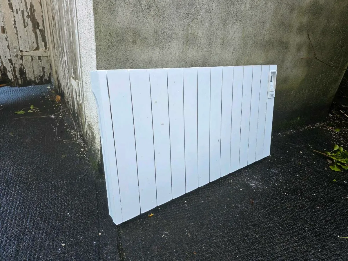 Creda 2000W Heater Aluminium Oil Radiator 570 x 10 - Image 2