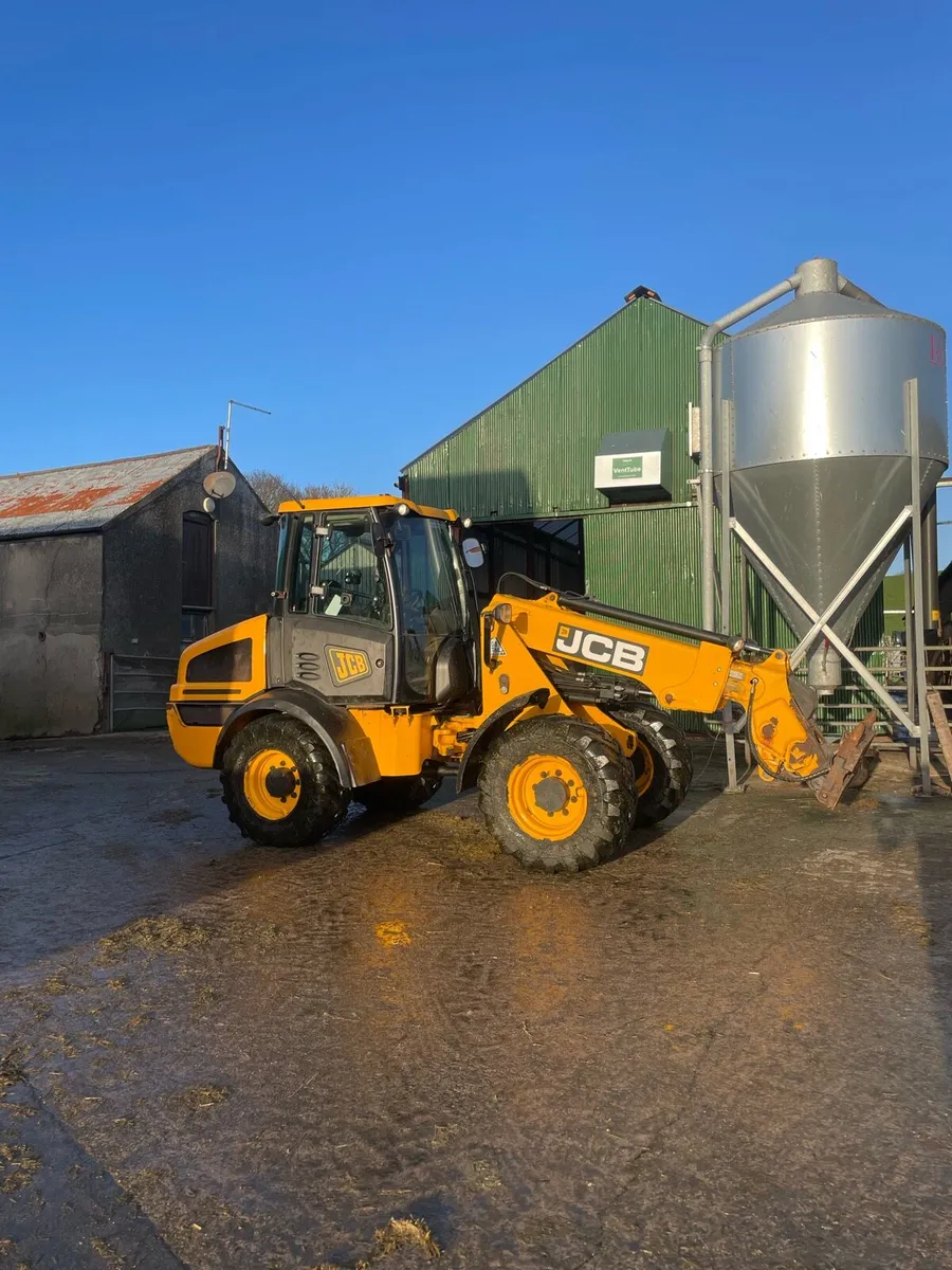 JCB TM220 - Image 1