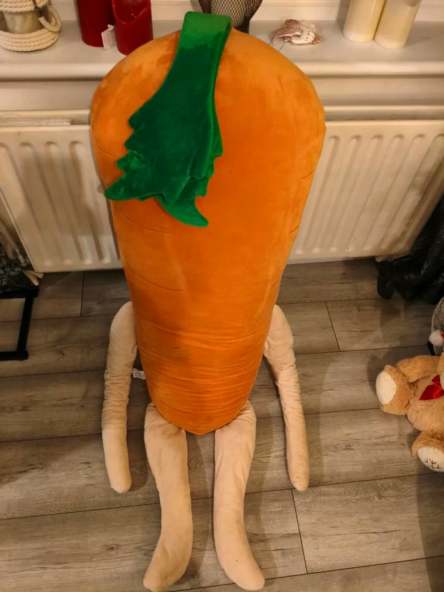 Large Kevin the Carrot Aldi - Image 1