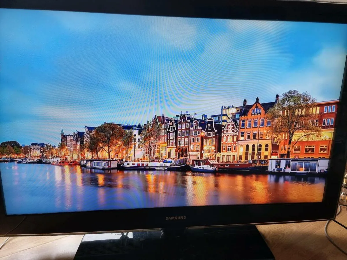 Samsung 46inch TV - Image 2