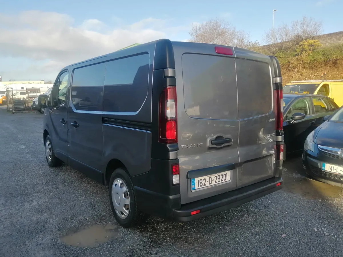 182 Renault Trafic - Image 4