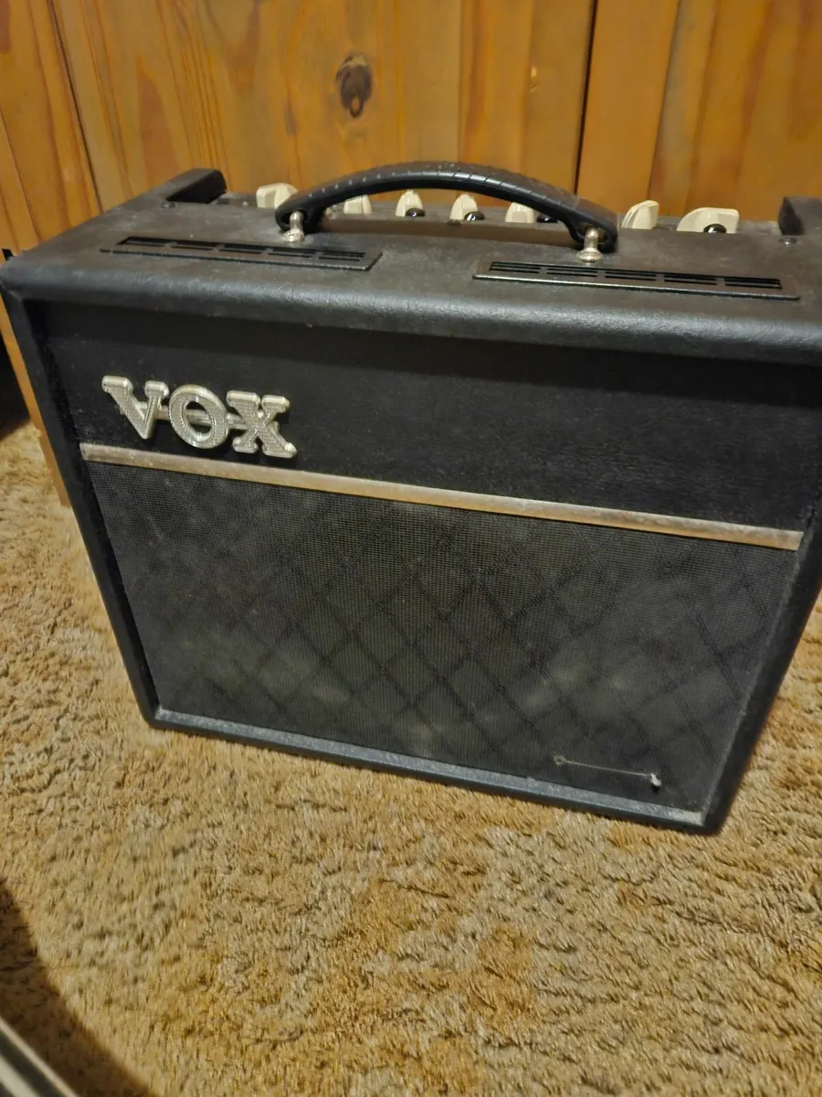 Electric Guitar,  Amp, Case, Strap, Cable - Image 3