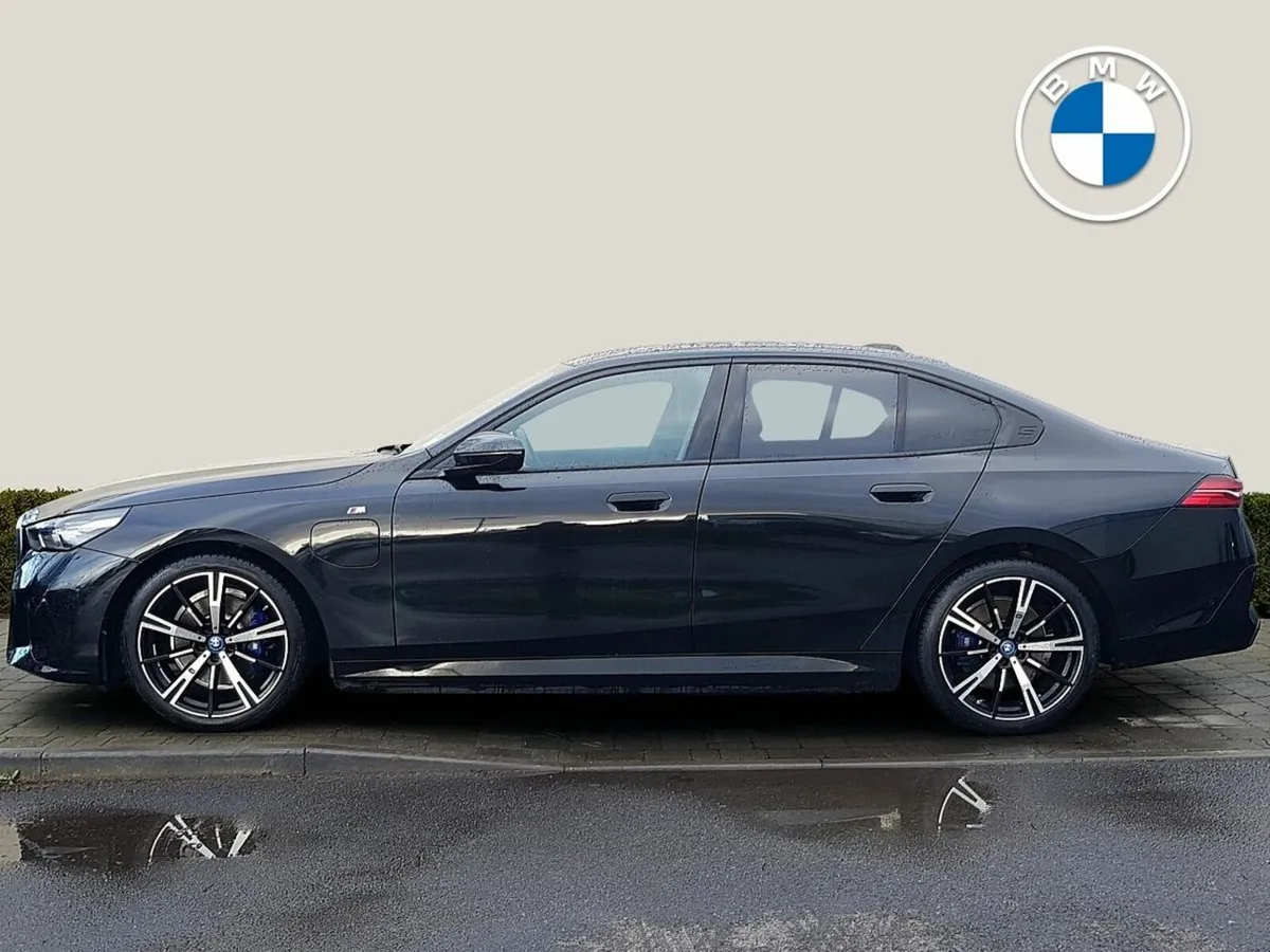 BMW 5-Series 530e M Sport - Image 4