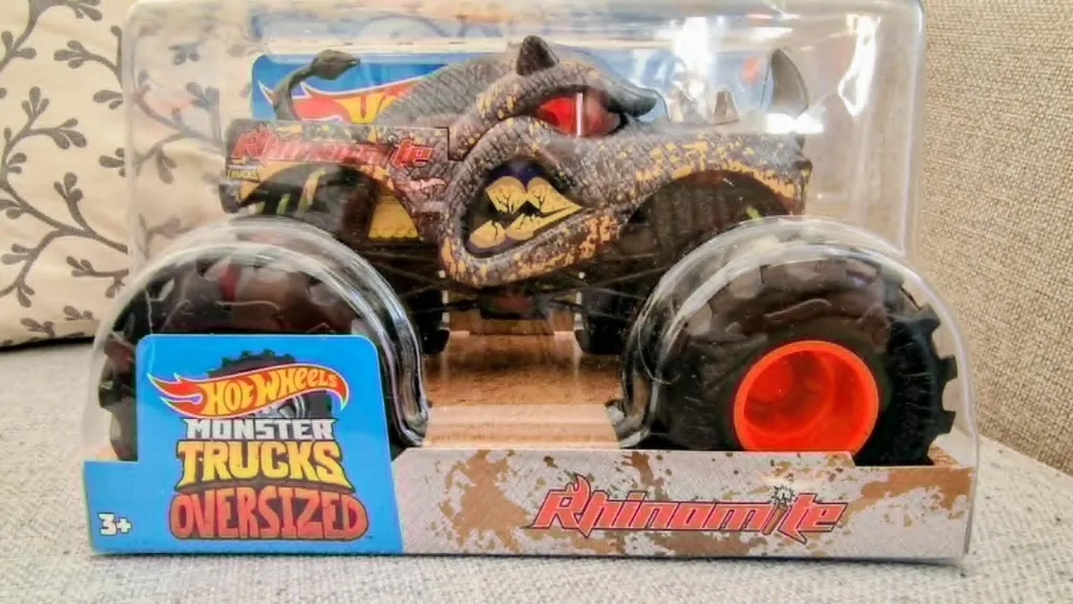 A Hot Wheels Monster Trucks Oversized - Rhinomite!