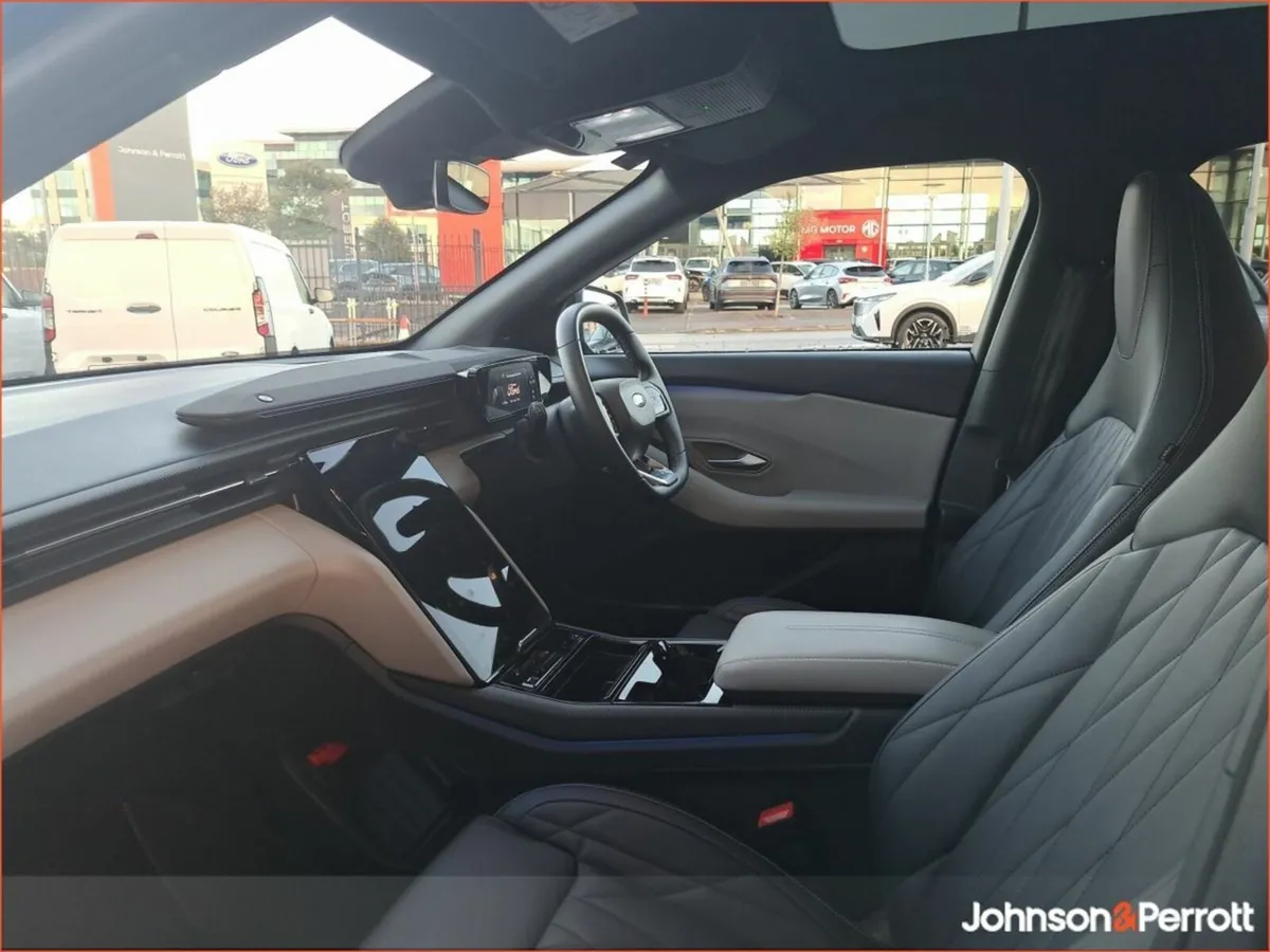 Ford Explorer Premium 77kWh Extended Range RWD. - Image 3
