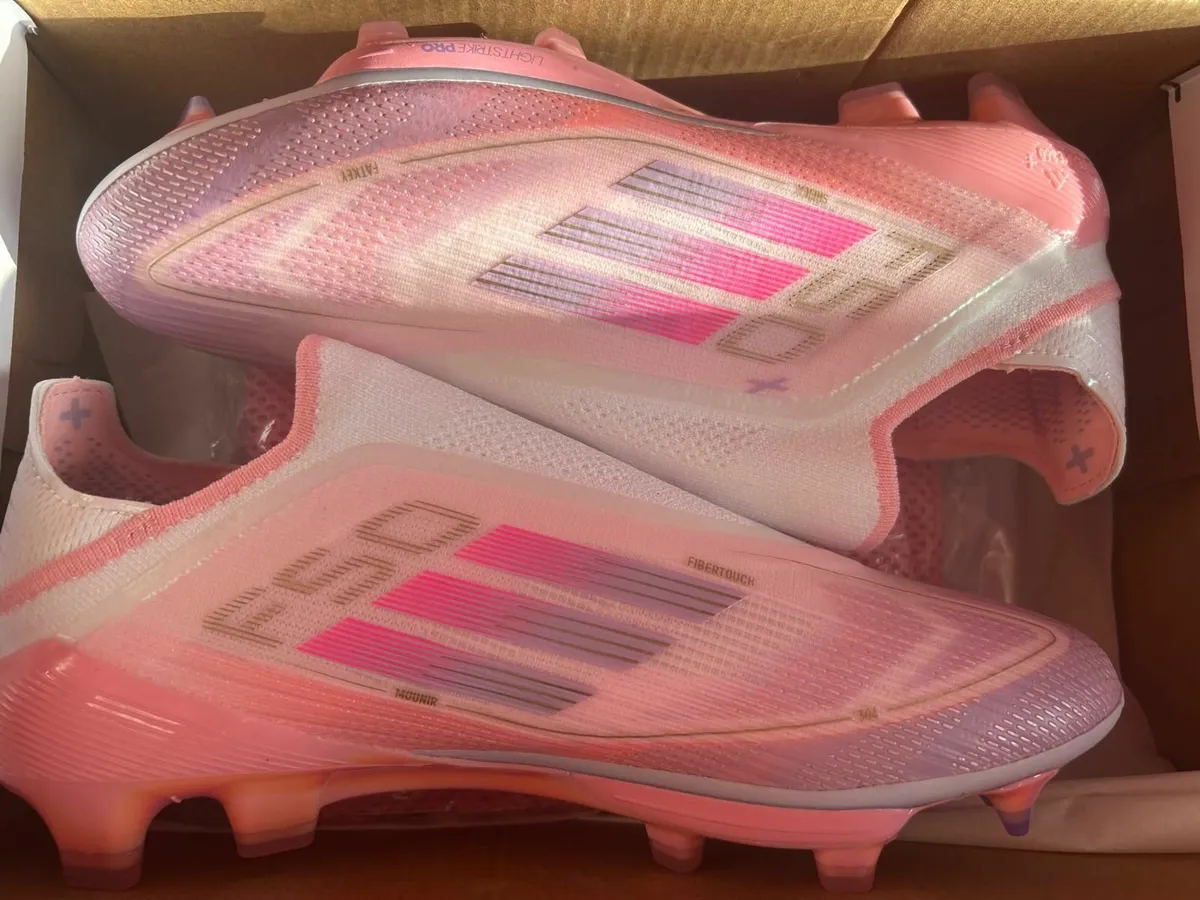 Girls Football boots adidas F50 - Image 3