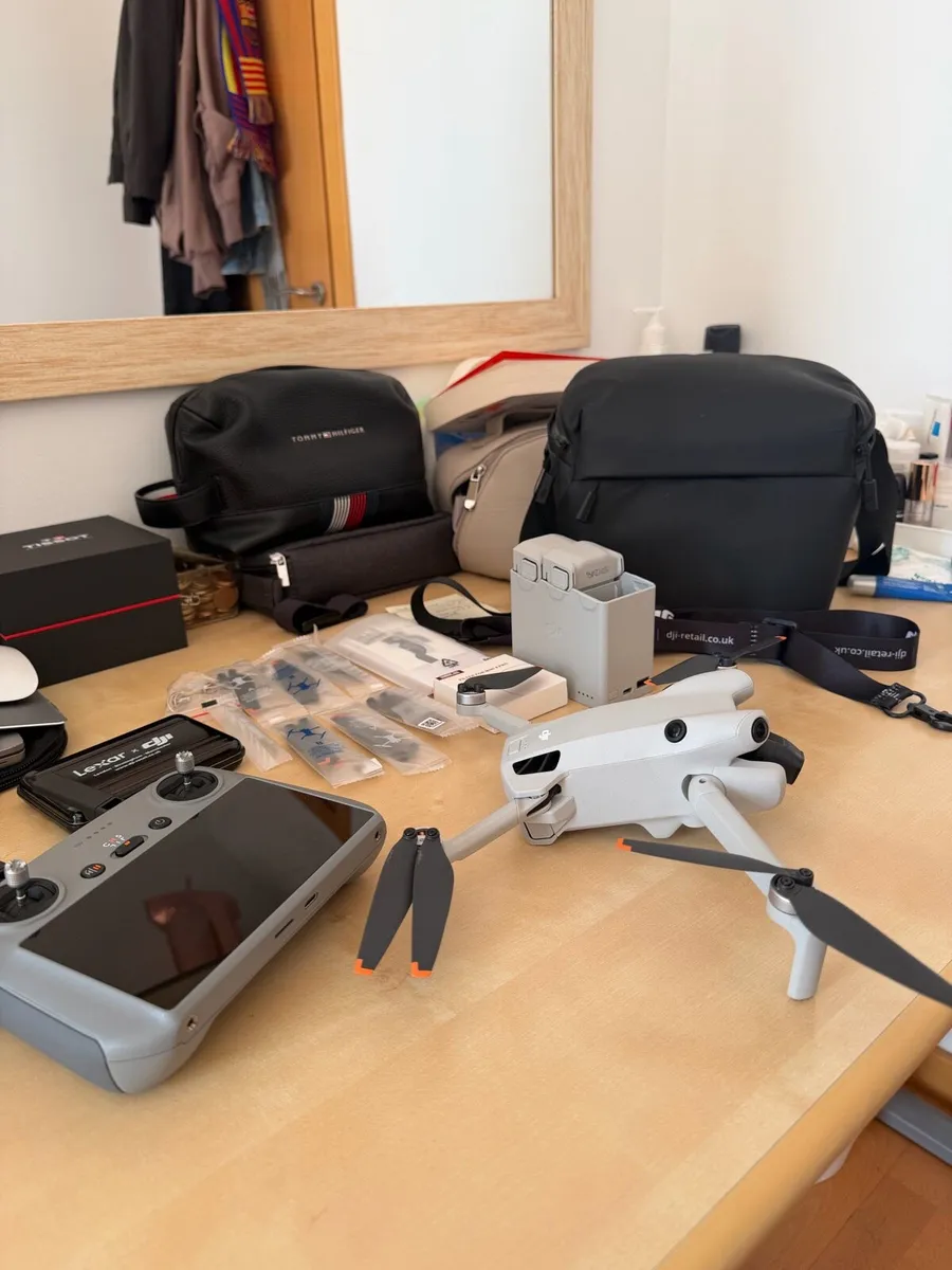 DJI Mini 4 Pro Fly More Combo (RC 2) - Image 2