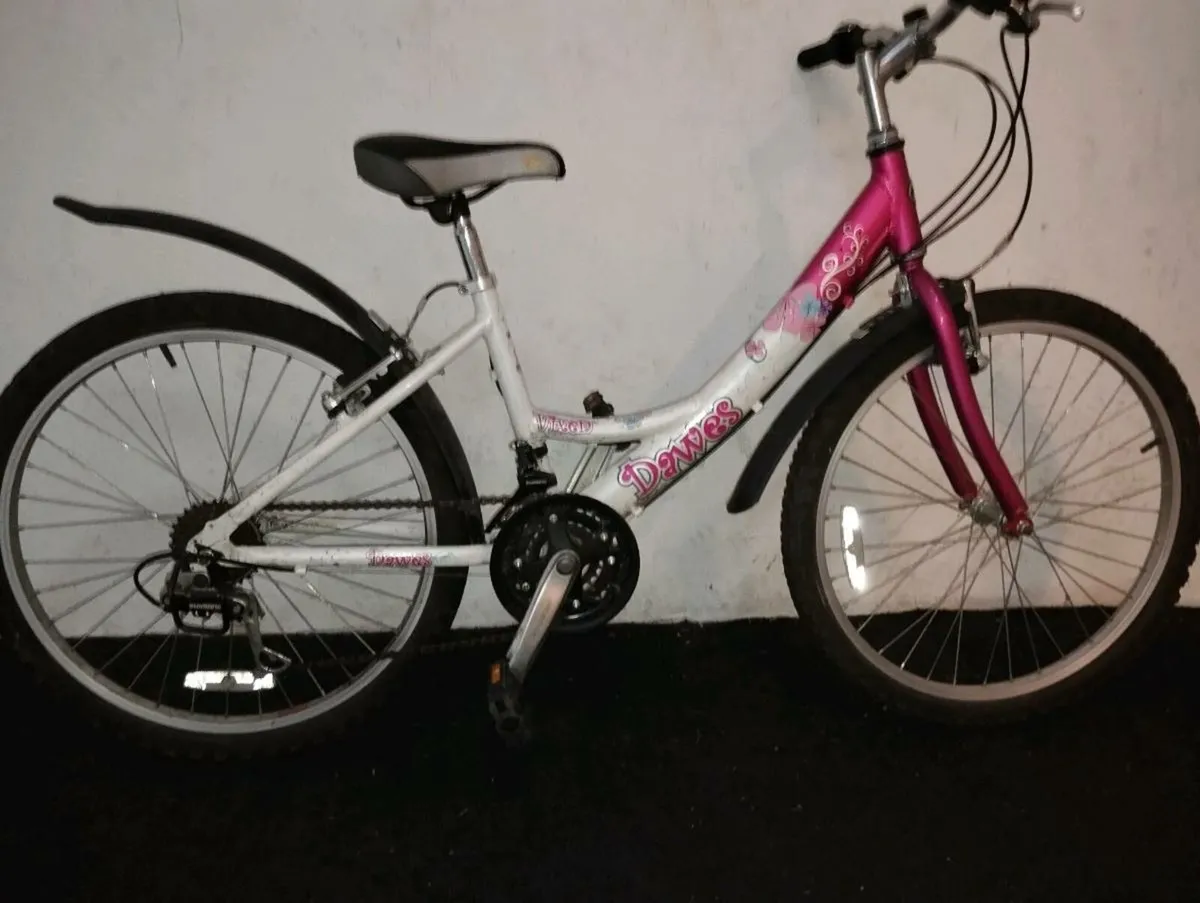 Girls 24inch bike - Image 1