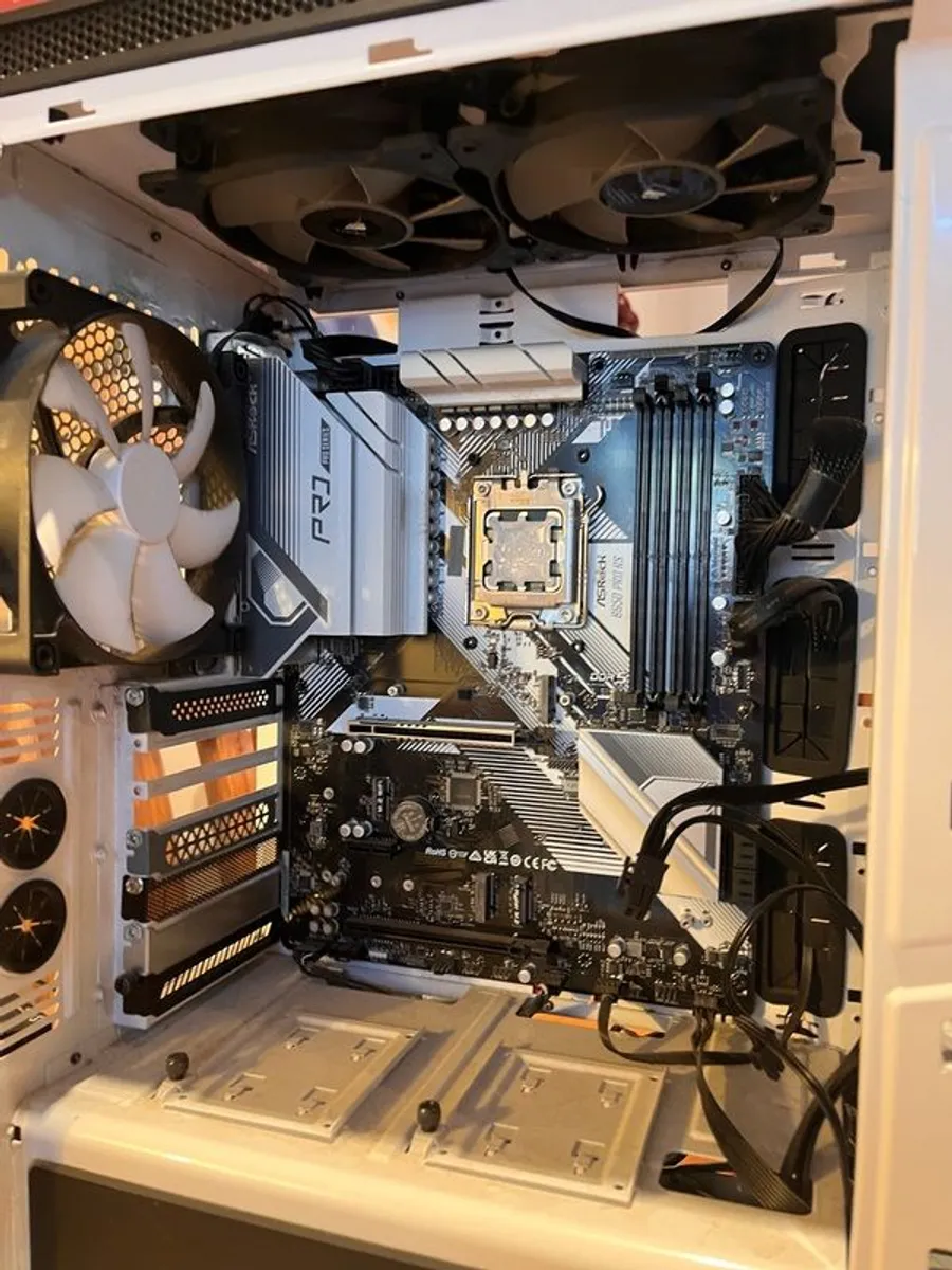 ASRock B650 Pro RS AM5 Motherboard (ATX, DDR5, Ryzen 7000) - Image 1