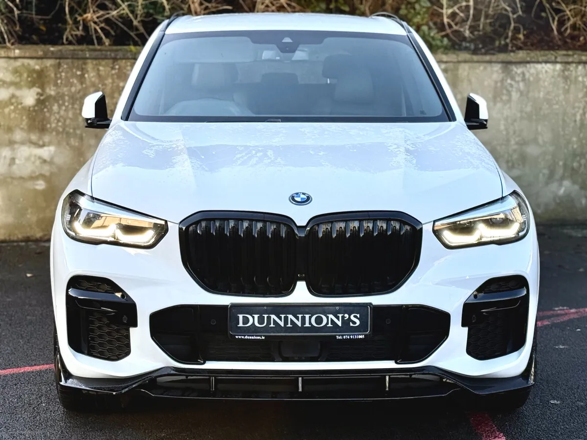 BMW X5, 2022, XDRIVE45E M SPORT AUTO - Image 3