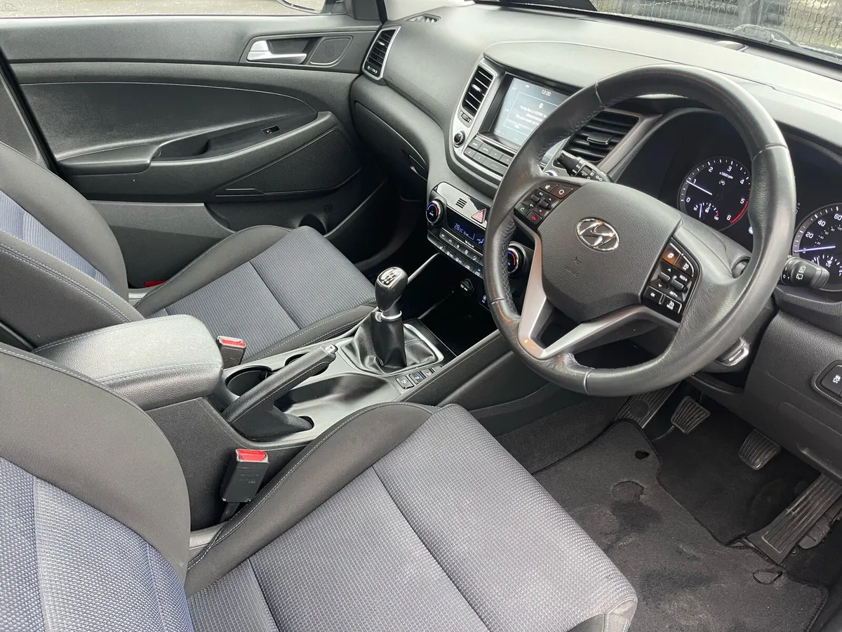 Hyundai Tucson SE Nav - Image 2