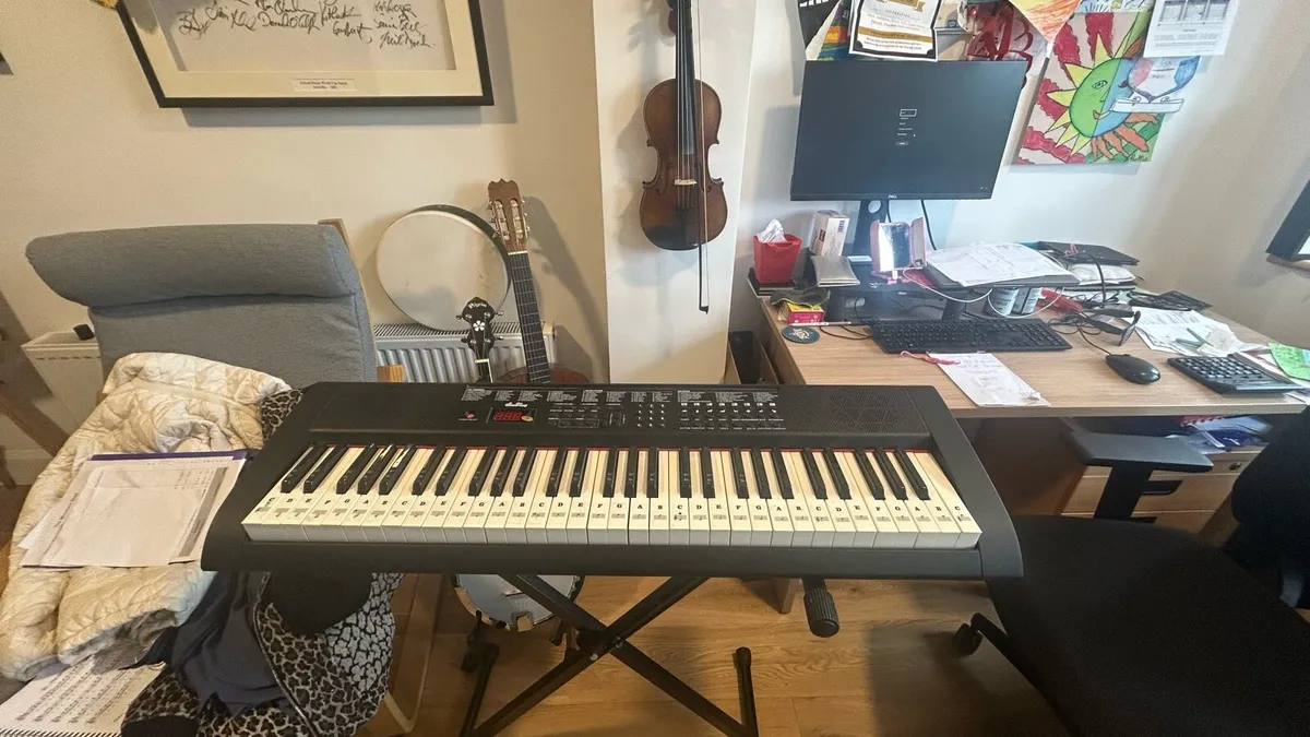 Keyboard and stand. - Image 4