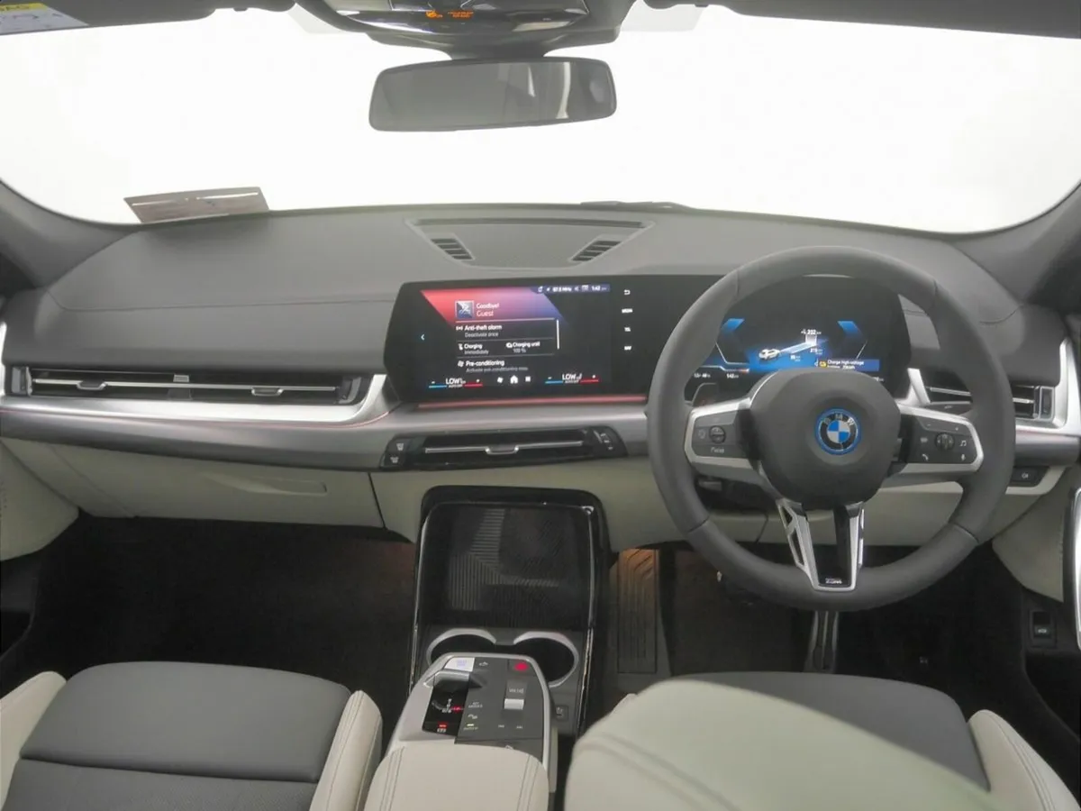 BMW iX2 - Image 4