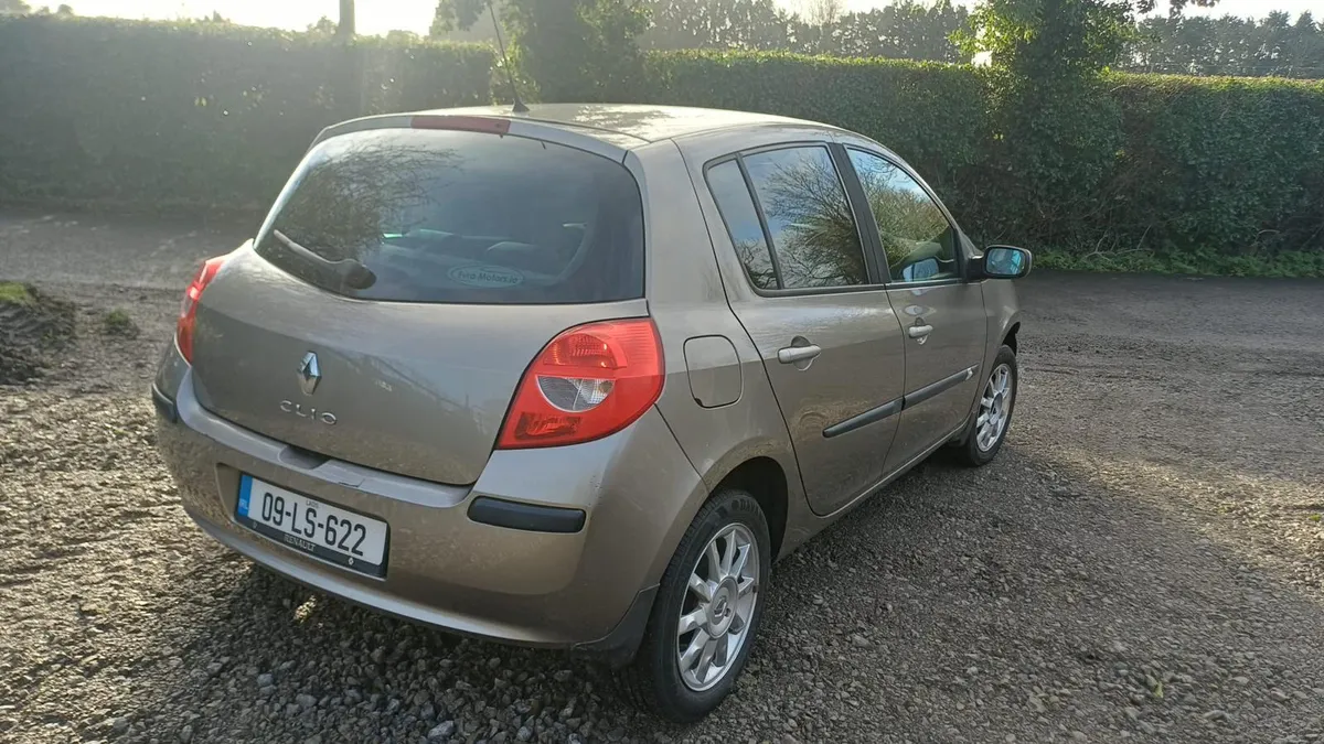 Renault Clio 1.0 petrol - Image 2