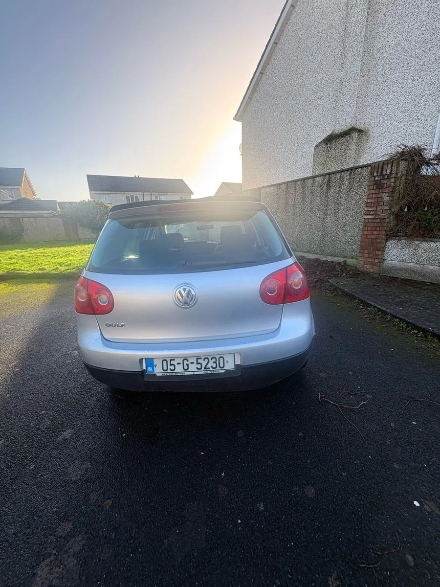 VW Golf 05 1.4 petrol - Image 2