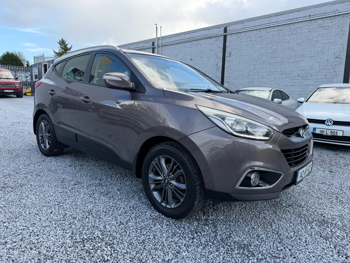2014 (142) Hyundai IX35 1.7 CRDI Executive 2WD 115 - Image 1