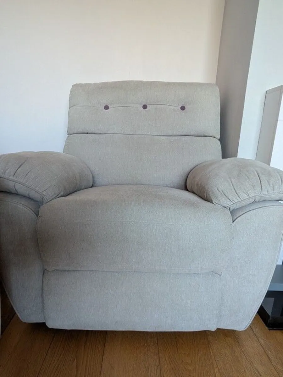 couch 3 Piece Suit - Image 4