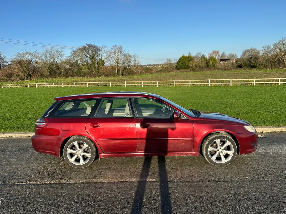 Subaru Legacy 2010 - Image 3