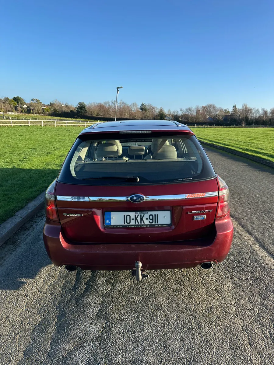 Subaru Legacy 2010 - Image 4