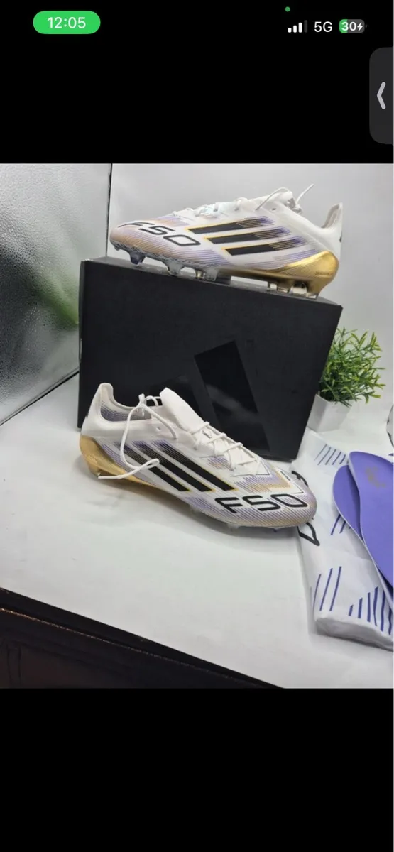 Adidas f50 football boots - Image 1