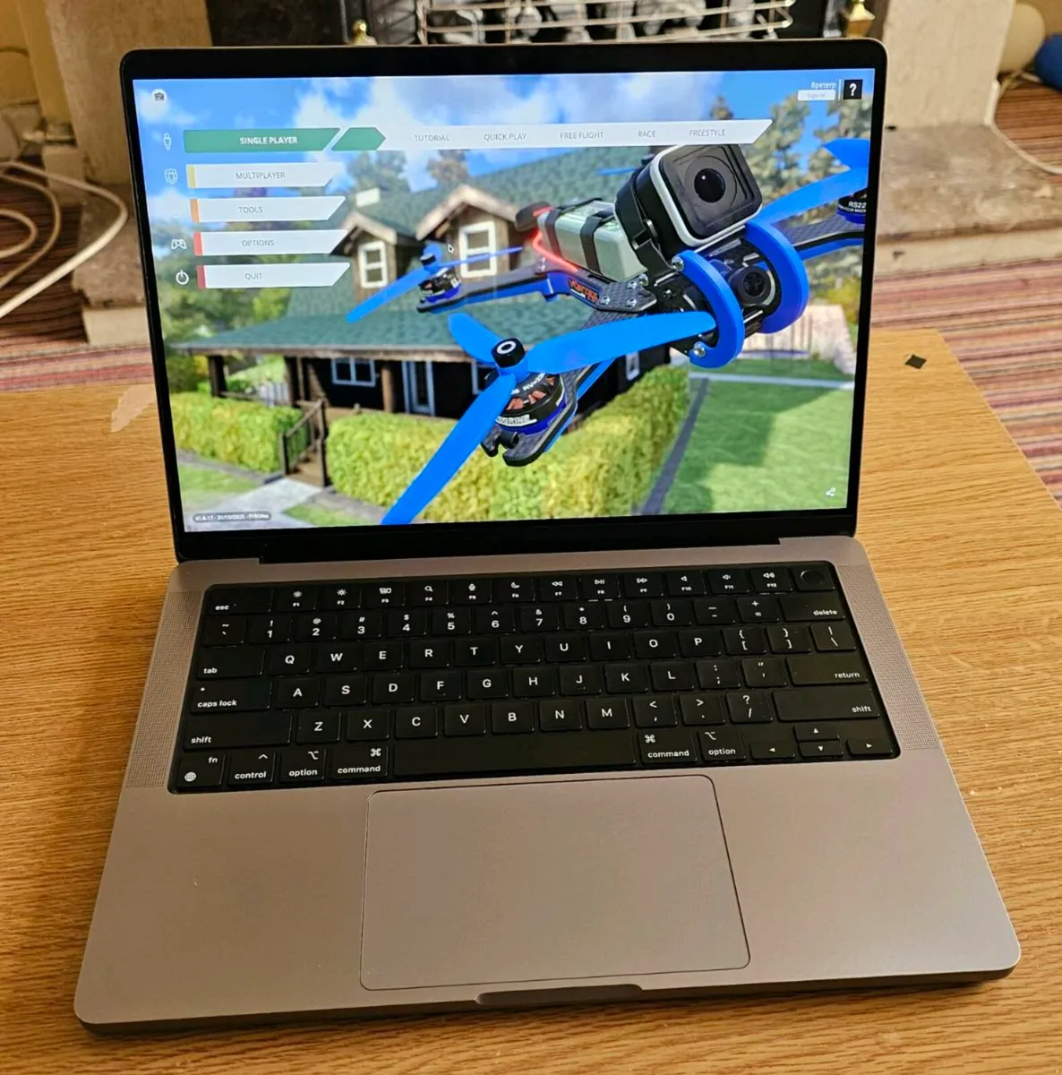 MacBook Pro 2021 M1 Pro 16gb 512gb 14" xdr 120hz - Image 1