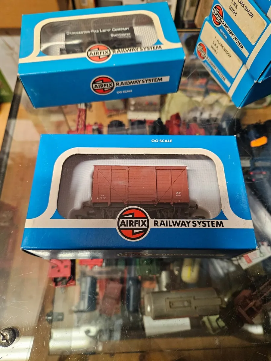 Hornby Airfix OO Gauge Wagon