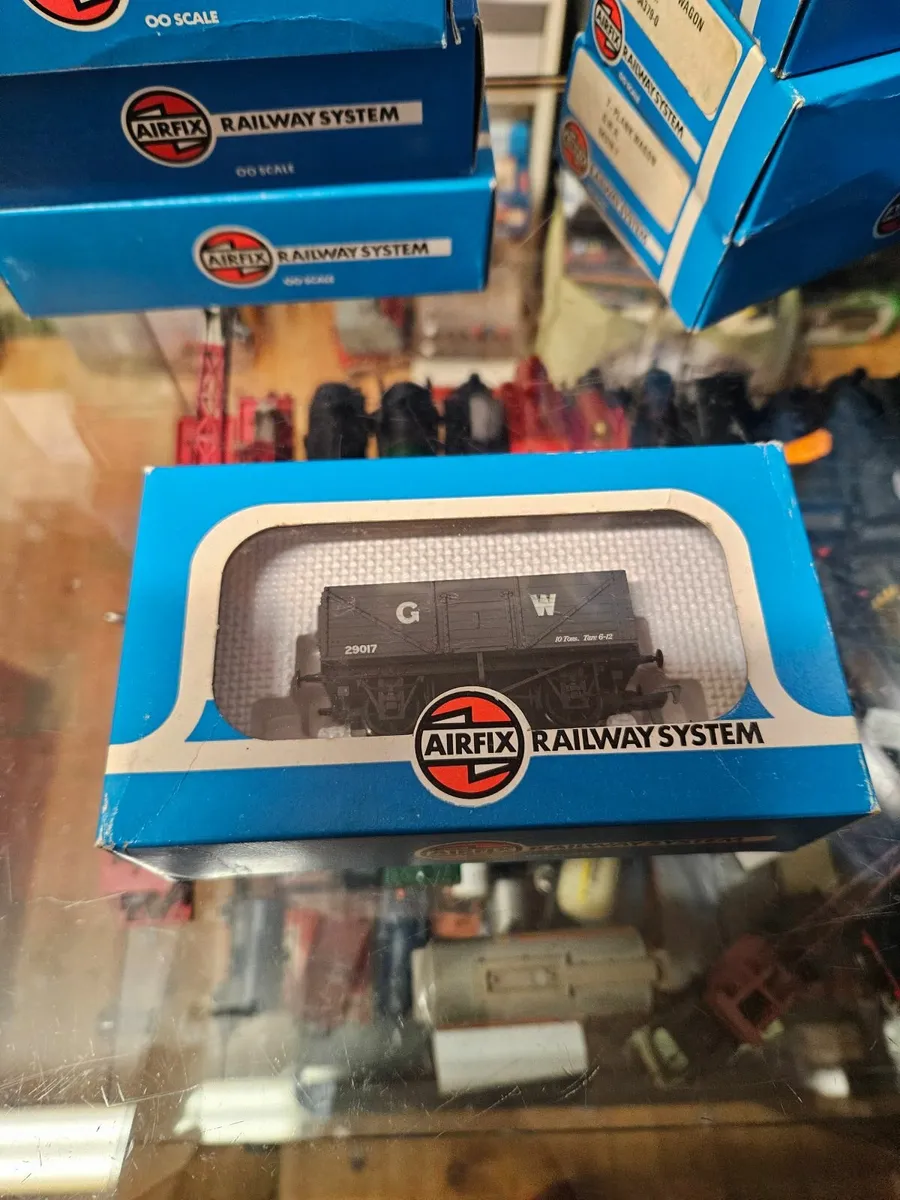 Hornby Airfix OO Gauge Wagon
