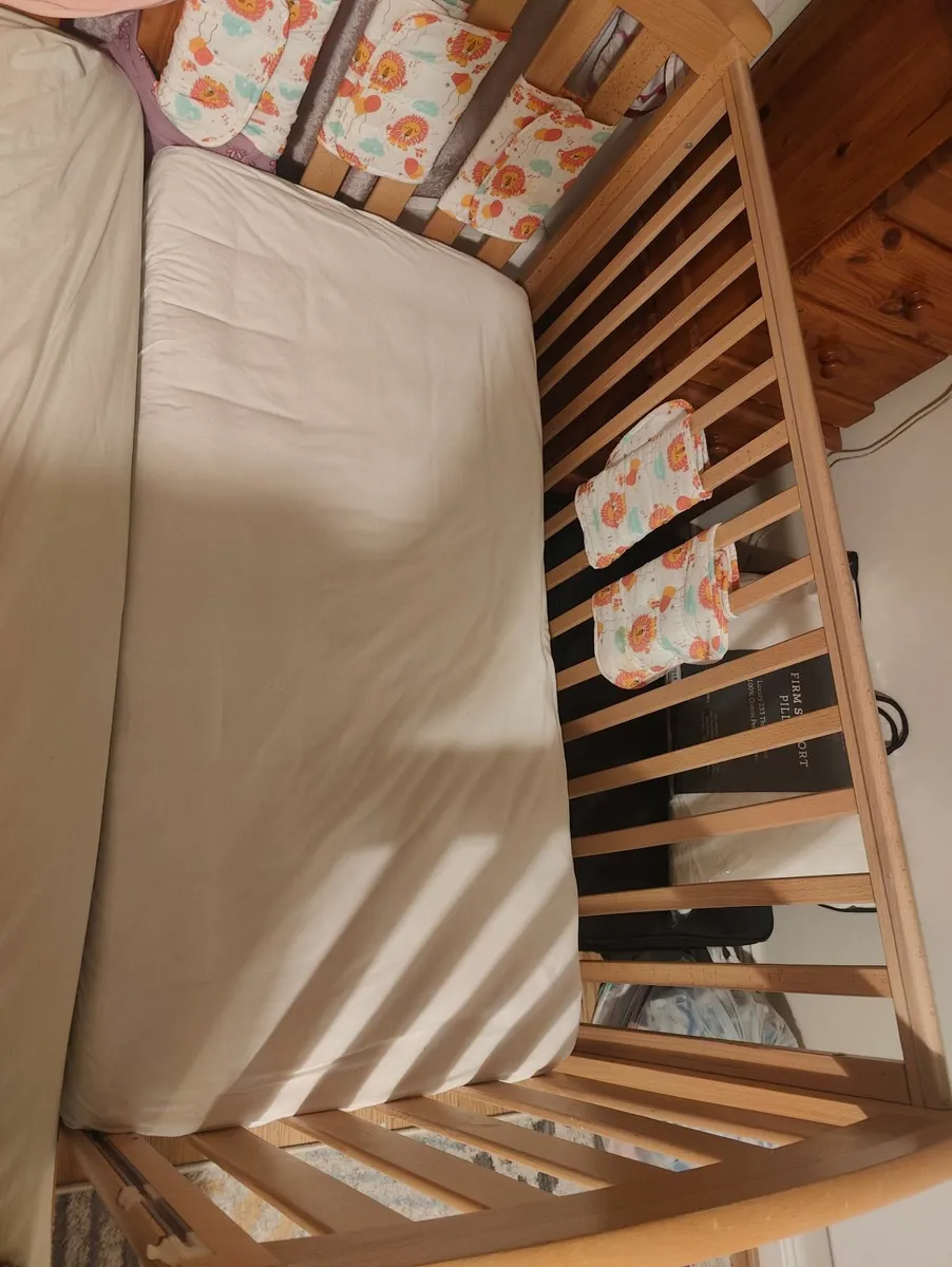 Cot bed - Image 4