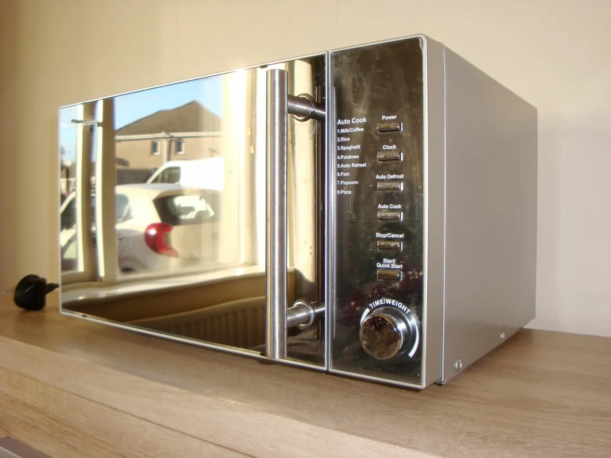 Russell Hobbs microwave 20l - Image 2