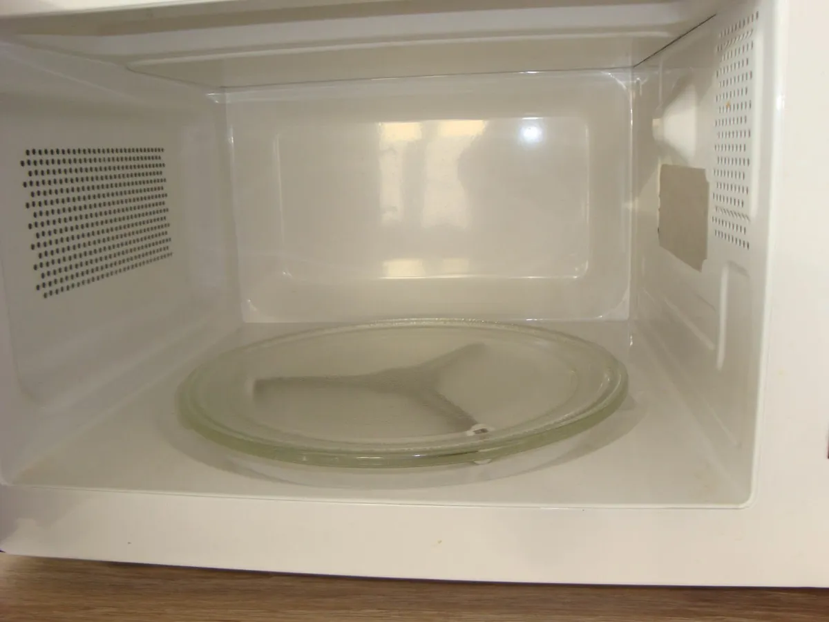 Russell Hobbs microwave 20l - Image 4