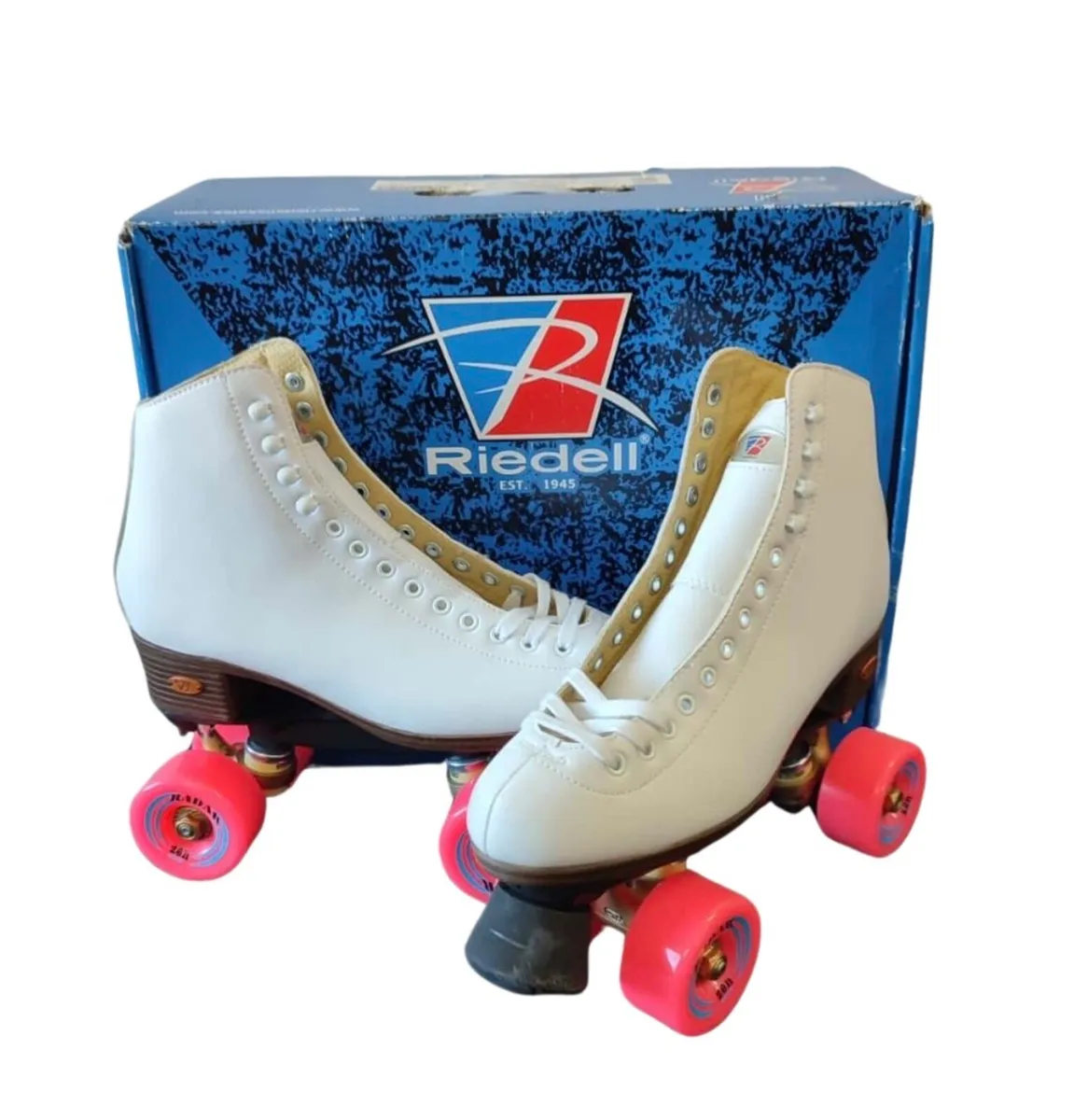 VINTAGE RIEDELL QUAD ROLLER SKATES – WHITE LEATHER - Image 1