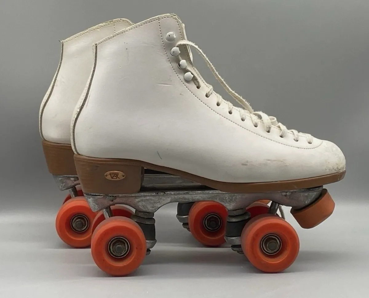 VINTAGE RIEDELL QUAD ROLLER SKATES – WHITE LEATHER - Image 3