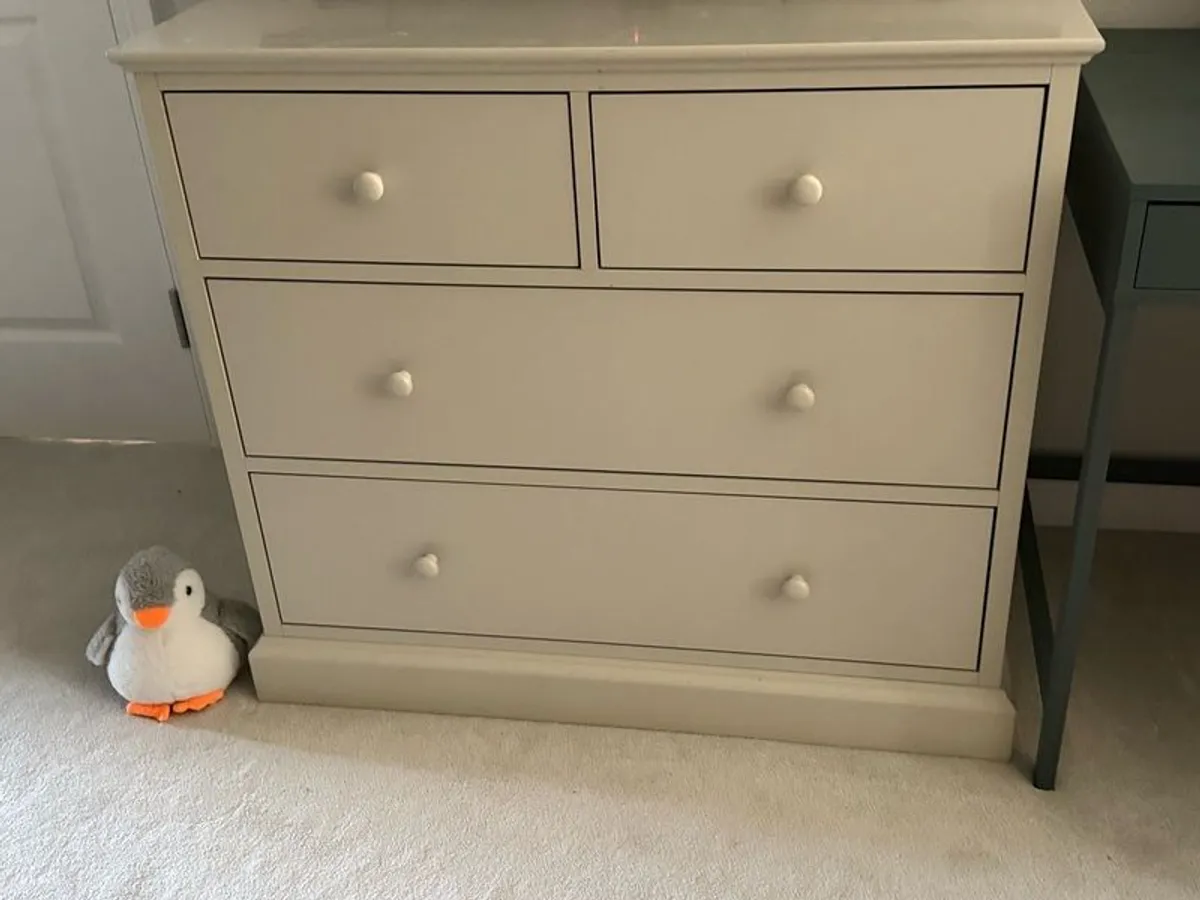 Chest of drawers - 4 drawer, Rivendale. - Image 1