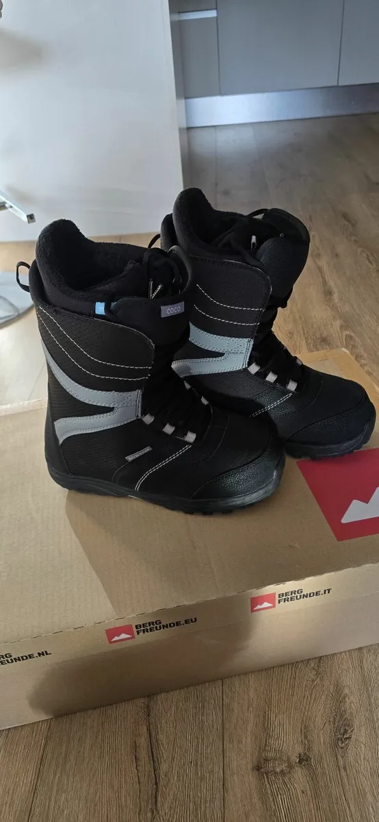 Burton Women Snowboarding Boots - Image 1