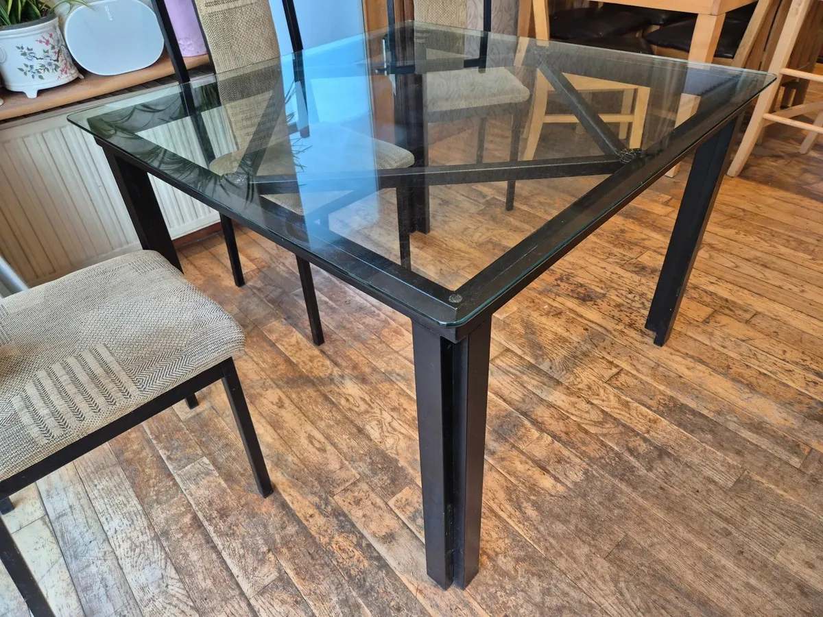 Dining table and chairs - Image 3