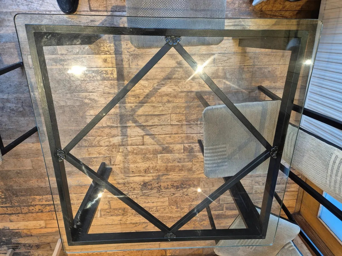 Dining table and chairs - Image 4