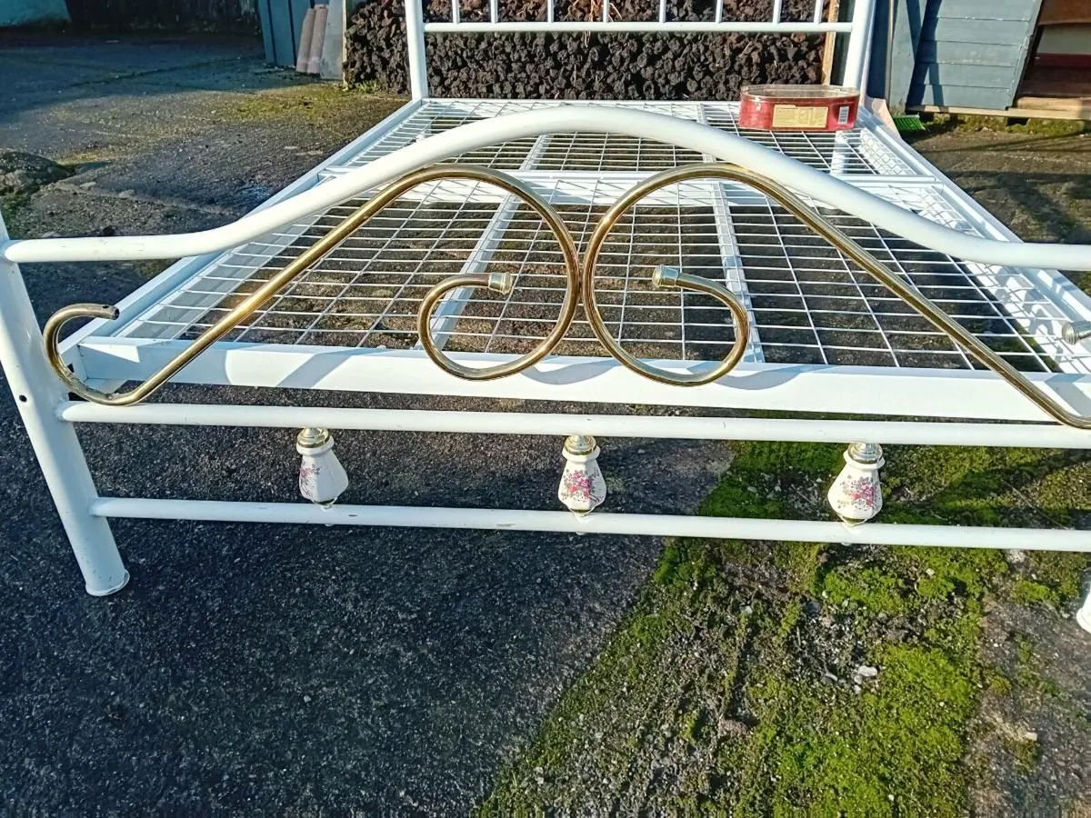 Metal double bed - Image 3