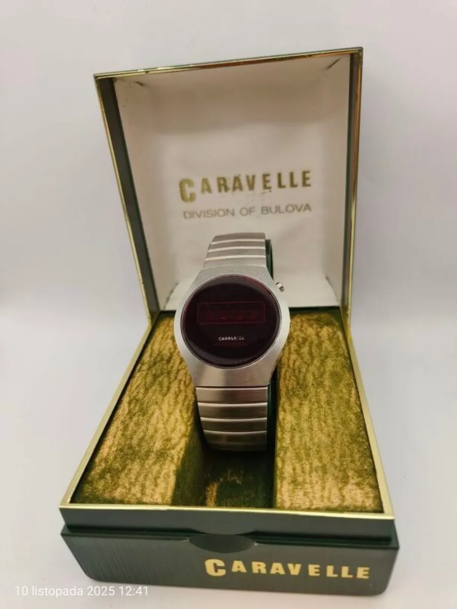 Caravelle Bulova Vintage Men's Watch - Image 3
