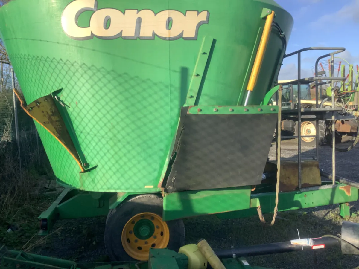 Conor Tub Feeder - Image 1