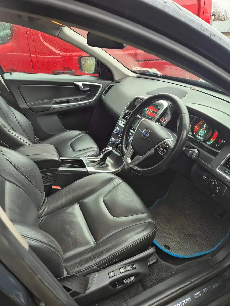 Volvo XC60 2014 - Image 2