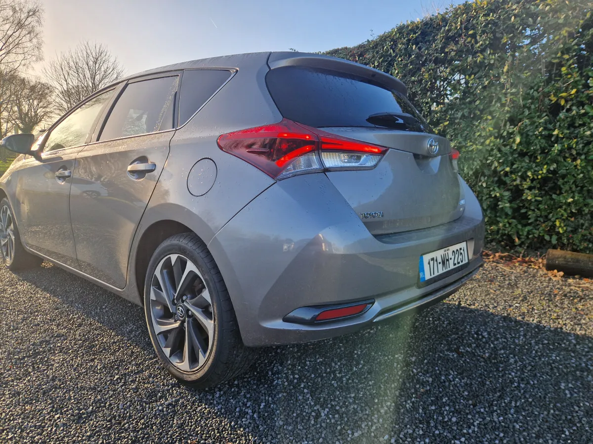Toyota Auris 1.2 D-4 T 2017 - Image 3