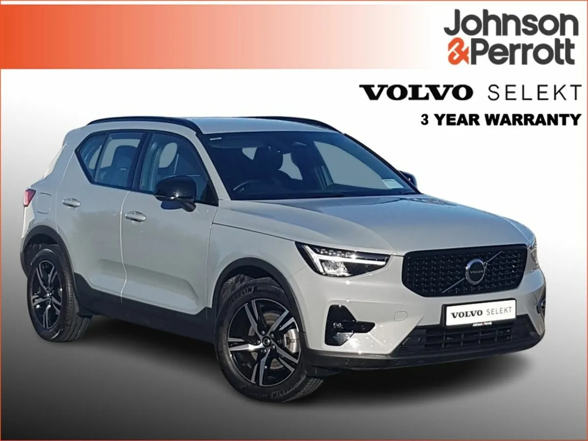 Volvo XC40 2.0 B3 163bhp MHEV Plus Dark (Heated Wi - Image 1
