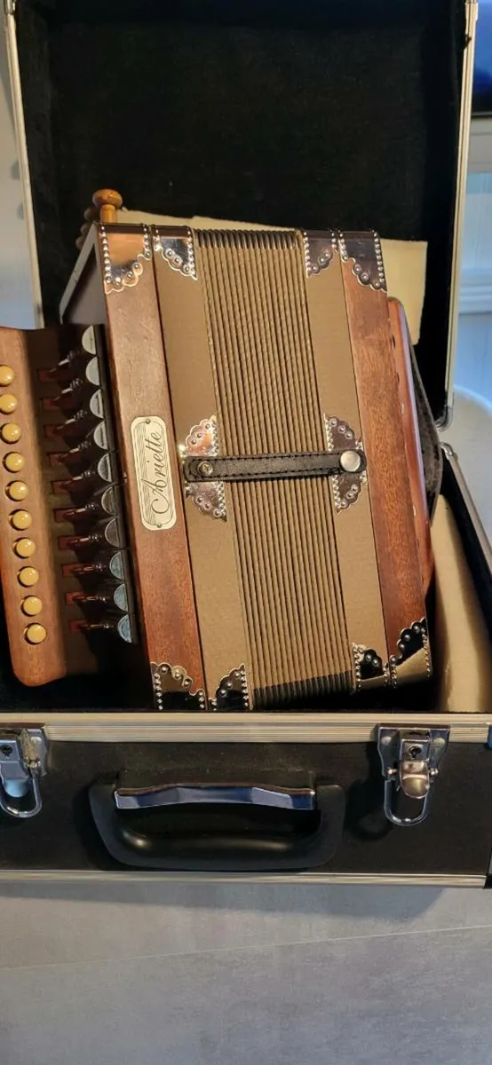 Melodeon accordion - Image 1