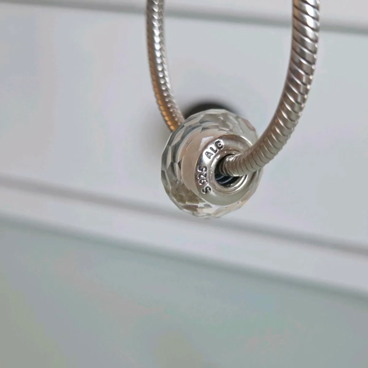 Pandora charm white murano glass - Image 3