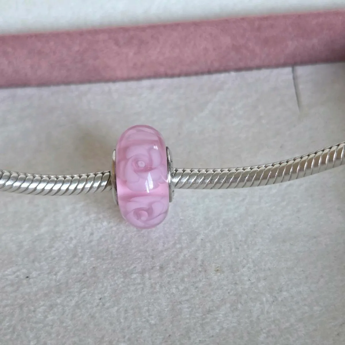 Pandora charm rose murano glass - Image 4