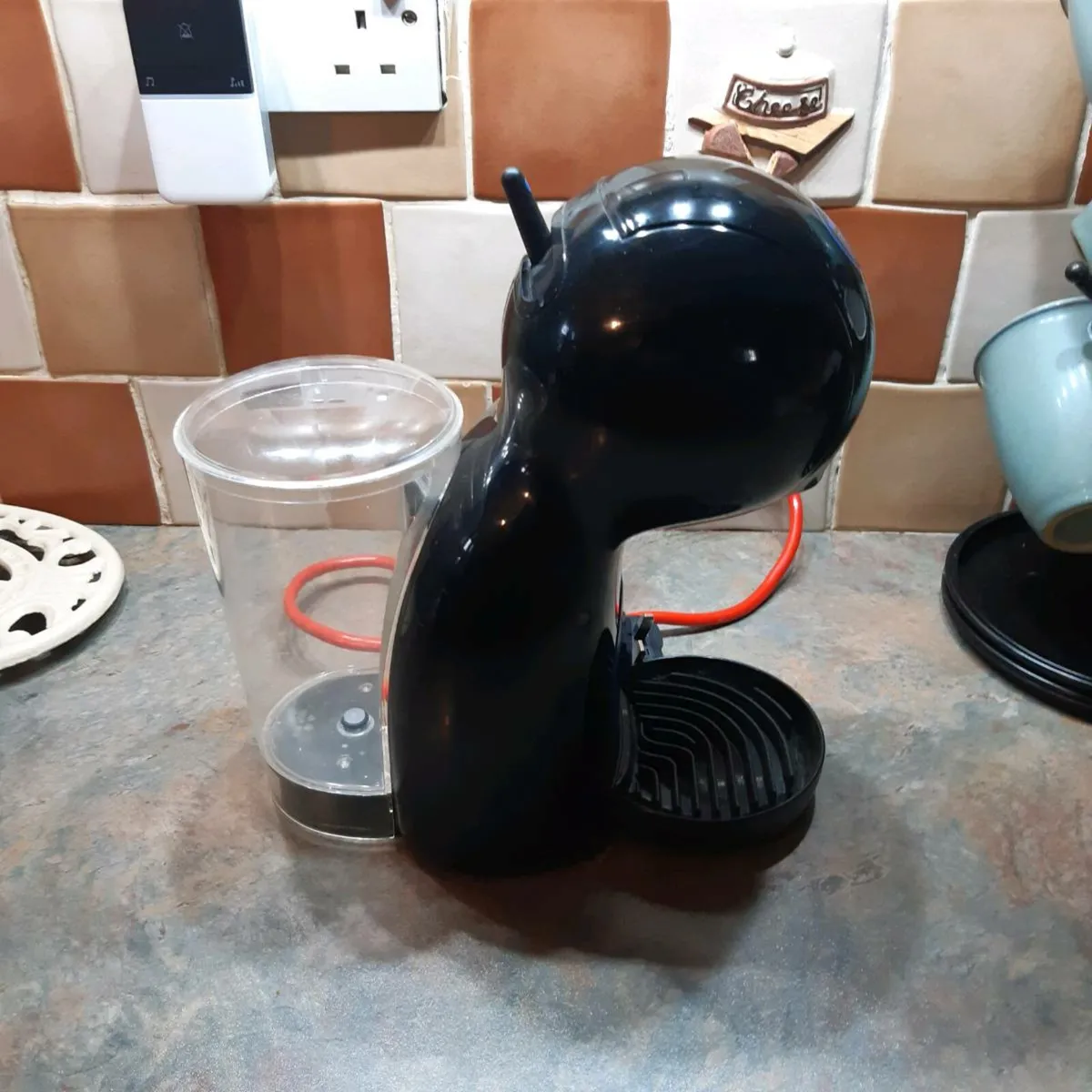 Necafe Dolce Gusto Coffee Machine & 105 Pods. - Image 3