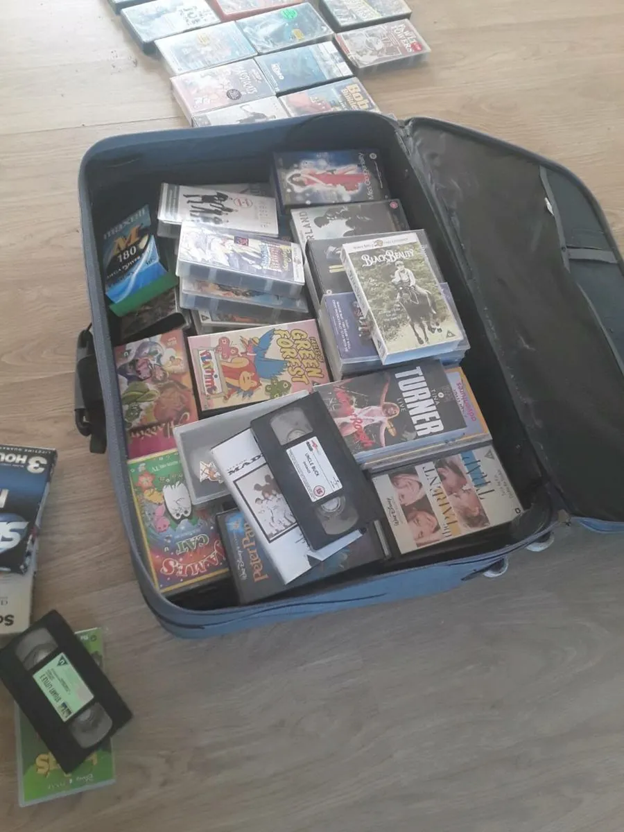 Vhs tapes loads of 1 euro each - Image 2