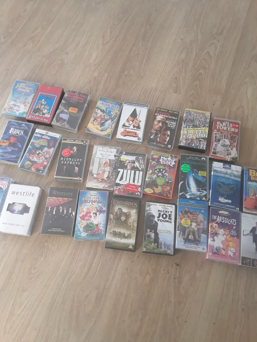 Vhs tapes loads of 1 euro each - Image 4